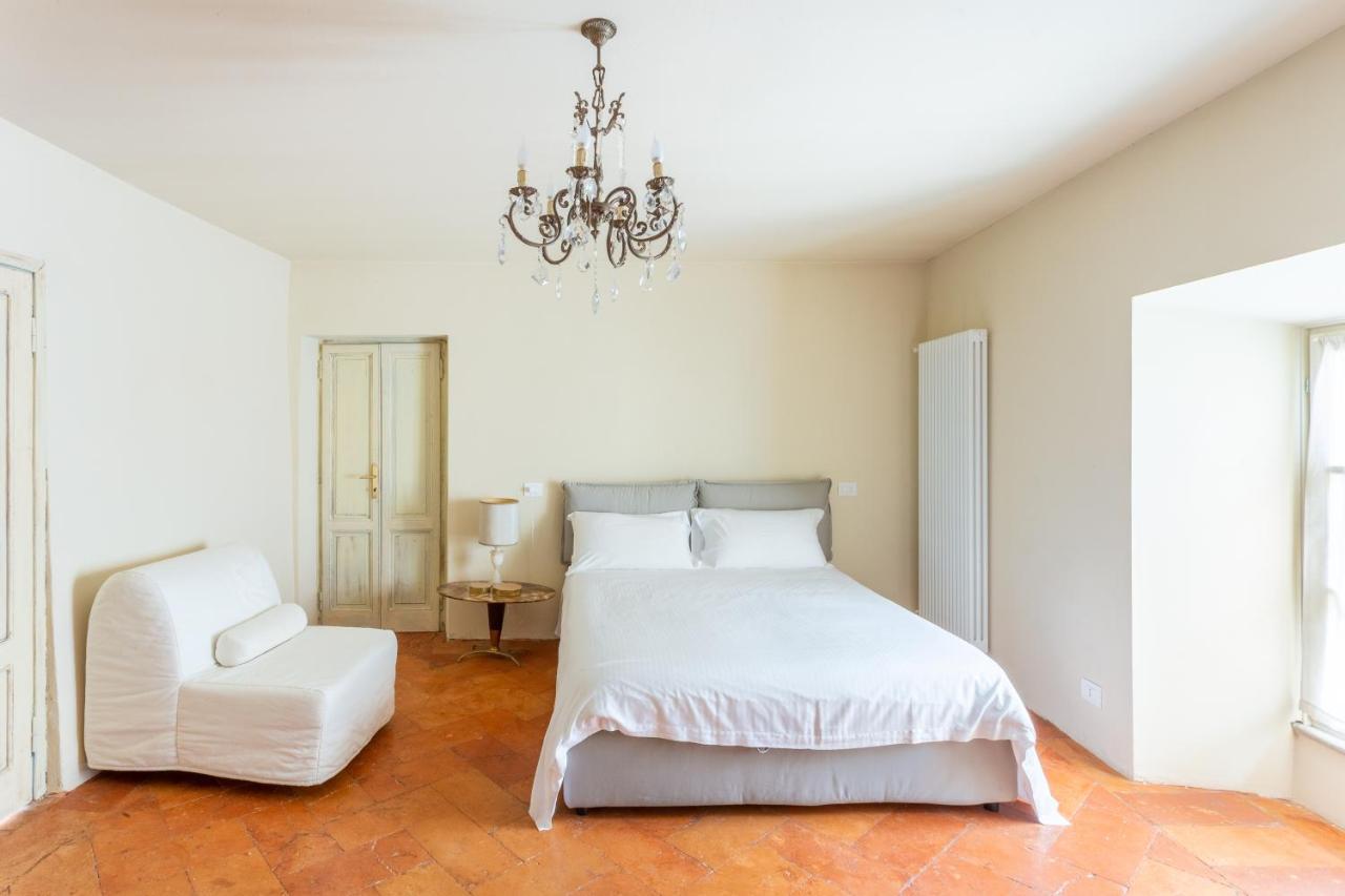 شقة Palazzo Mia By Icasamia It Castello Cabiaglio المظهر الخارجي الصورة
