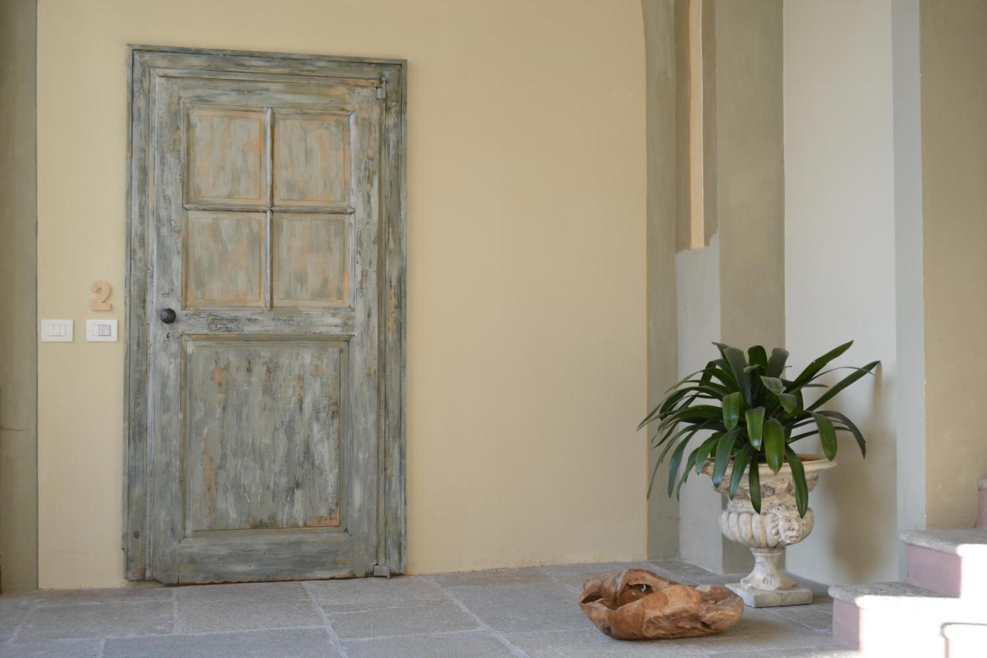شقة Palazzo Mia By Icasamia It Castello Cabiaglio الغرفة الصورة