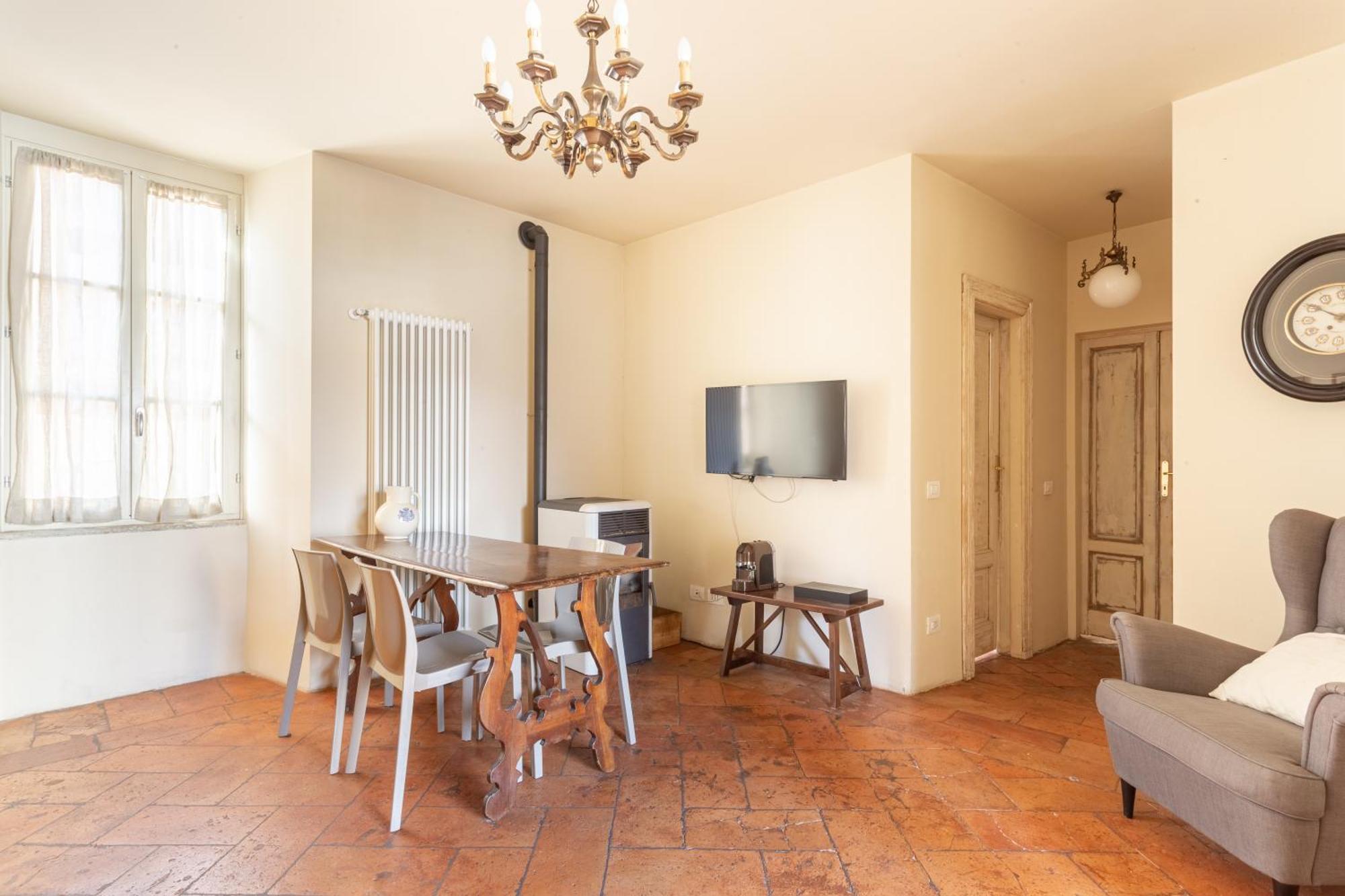 شقة Palazzo Mia By Icasamia It Castello Cabiaglio الغرفة الصورة