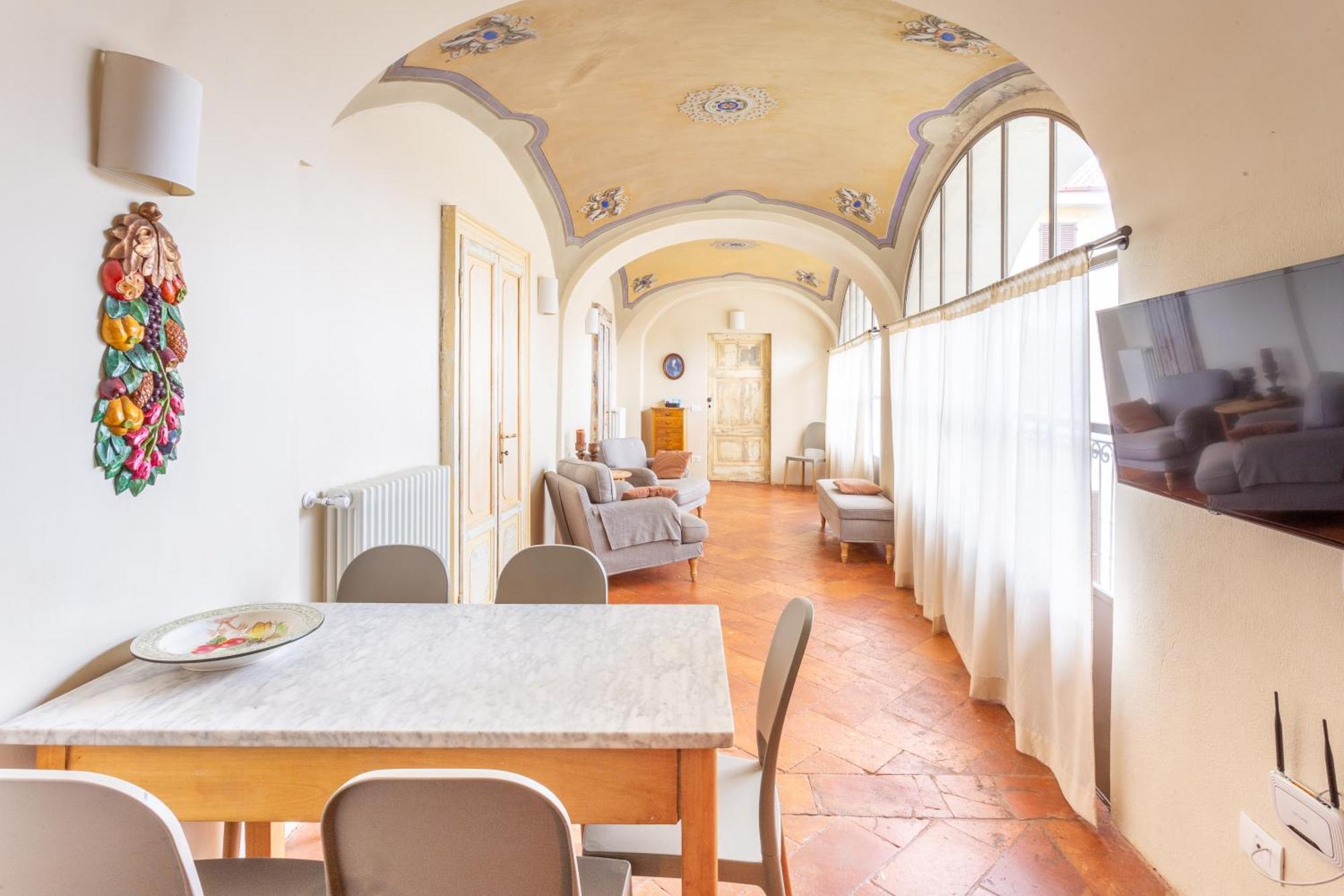 شقة Palazzo Mia By Icasamia It Castello Cabiaglio الغرفة الصورة