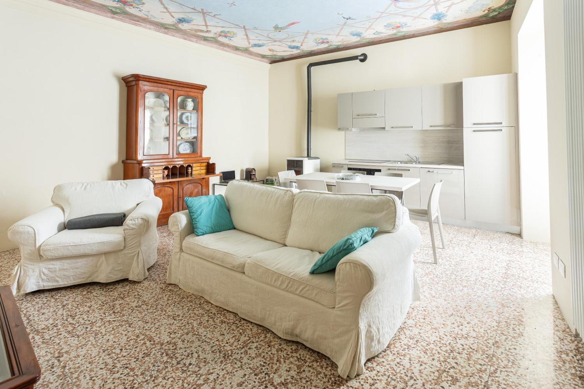 شقة Palazzo Mia By Icasamia It Castello Cabiaglio الغرفة الصورة