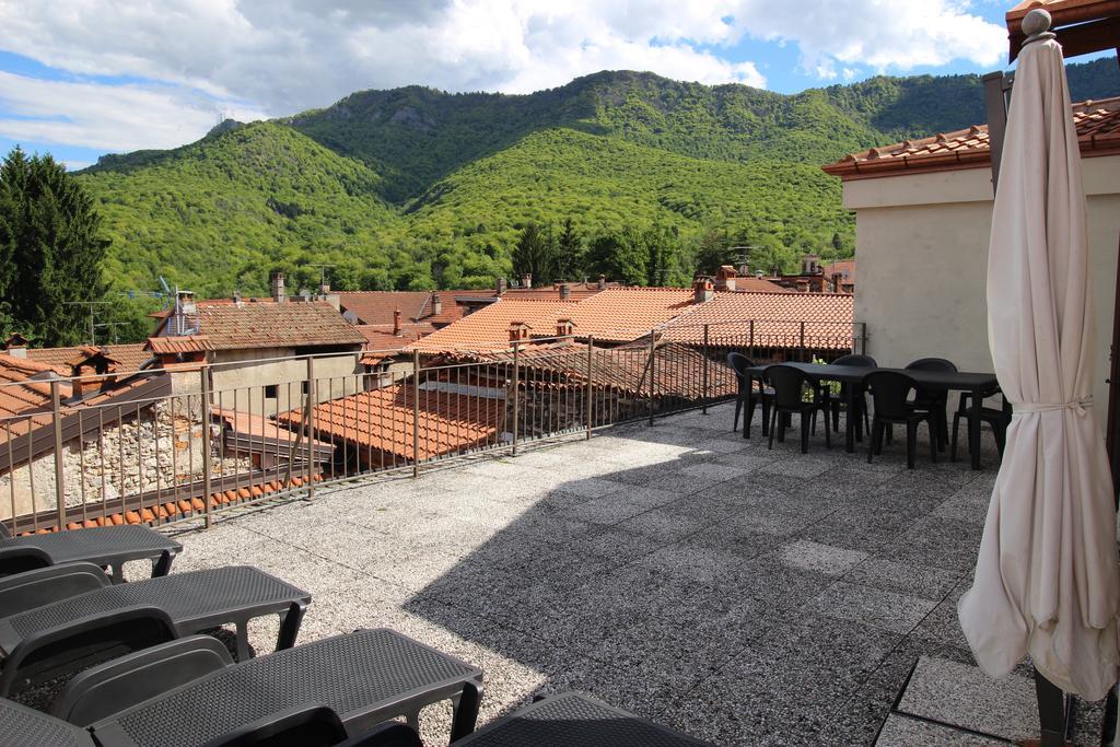 شقة Palazzo Mia By Icasamia It Castello Cabiaglio المظهر الخارجي الصورة
