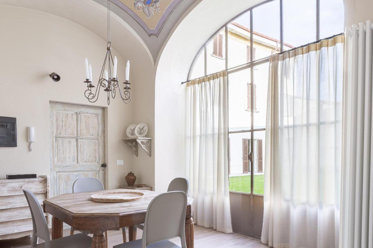 شقة Palazzo Mia By Icasamia It Castello Cabiaglio المظهر الخارجي الصورة